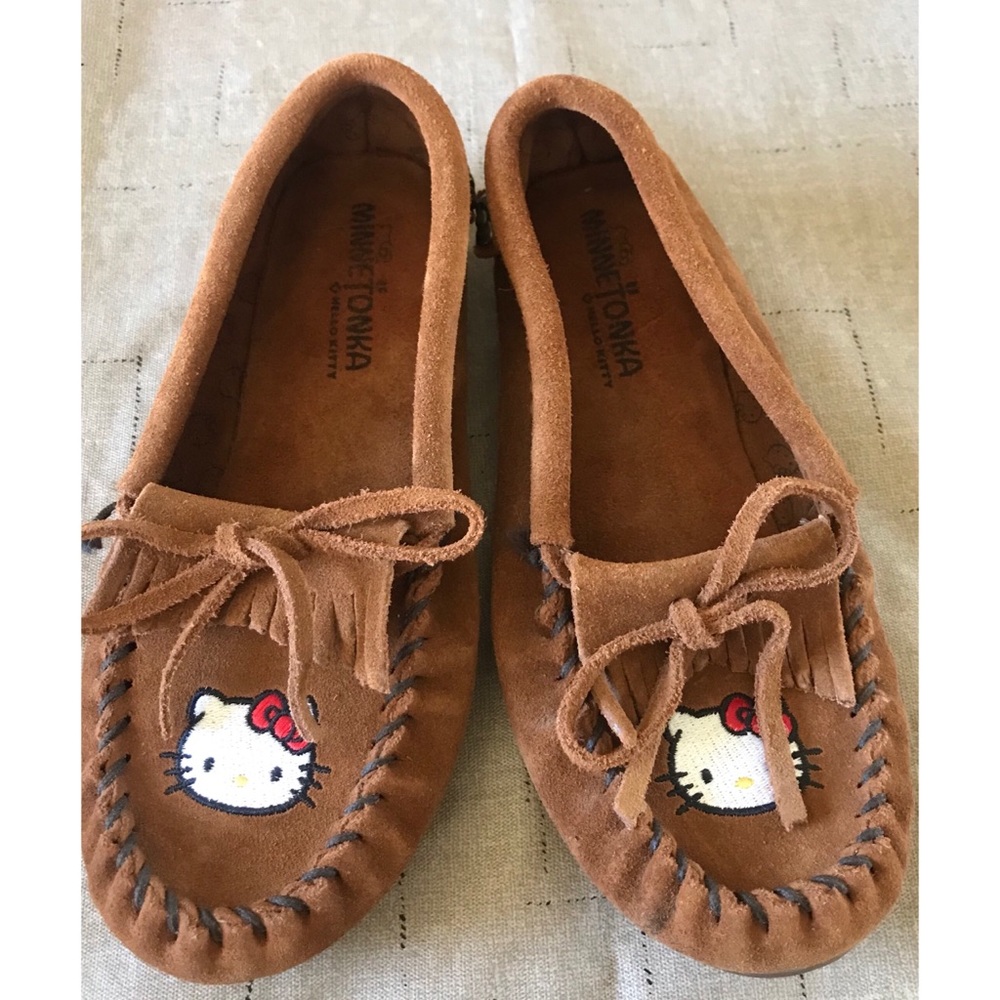 Hello kitty moccasins